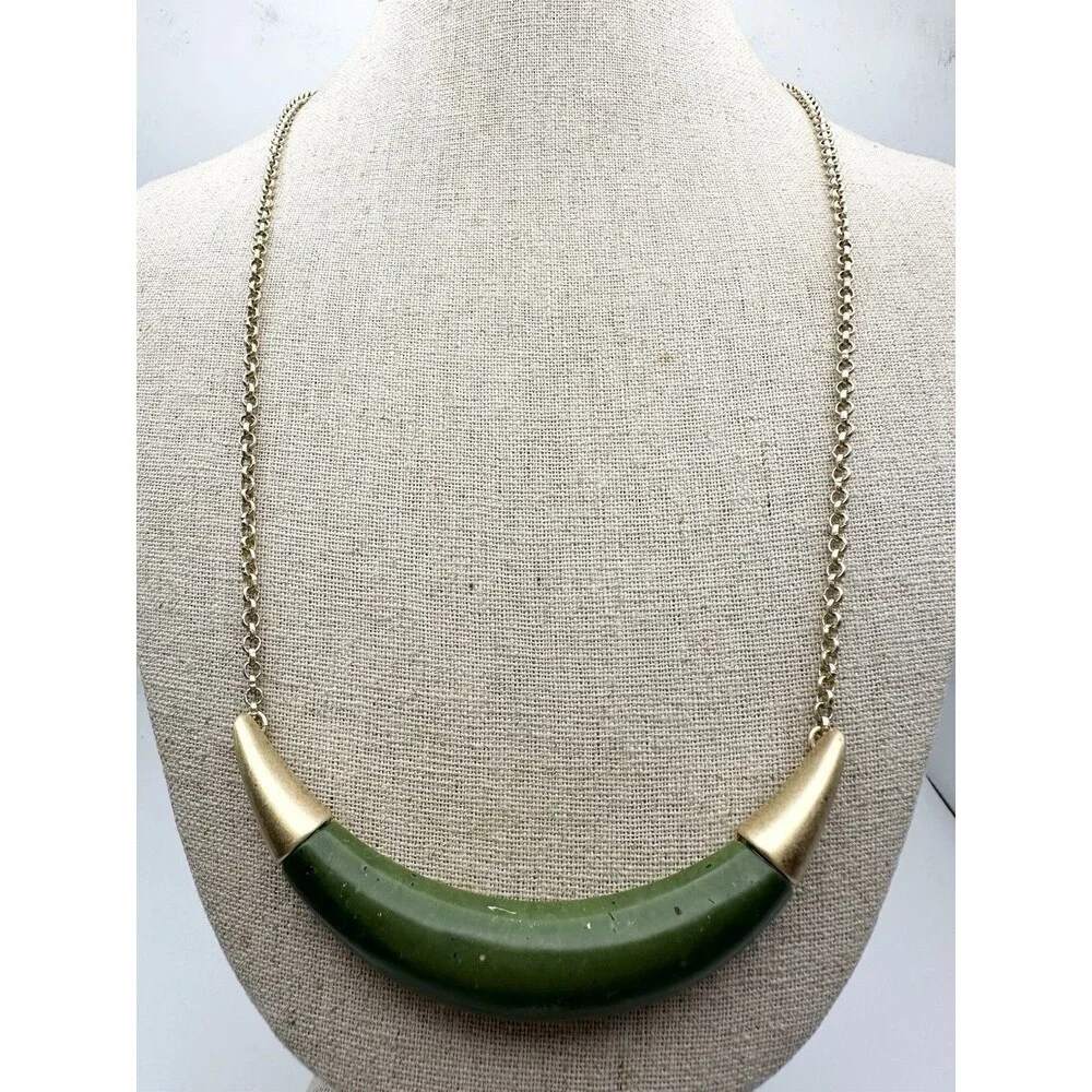 CAbi statement necklace
